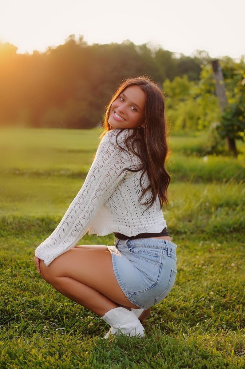 Capturing a photo from Ellie Firzlaff’s Senior picture session. This took place at Sarah’s Vineyard in Cuyahoga Falls, Ohio.